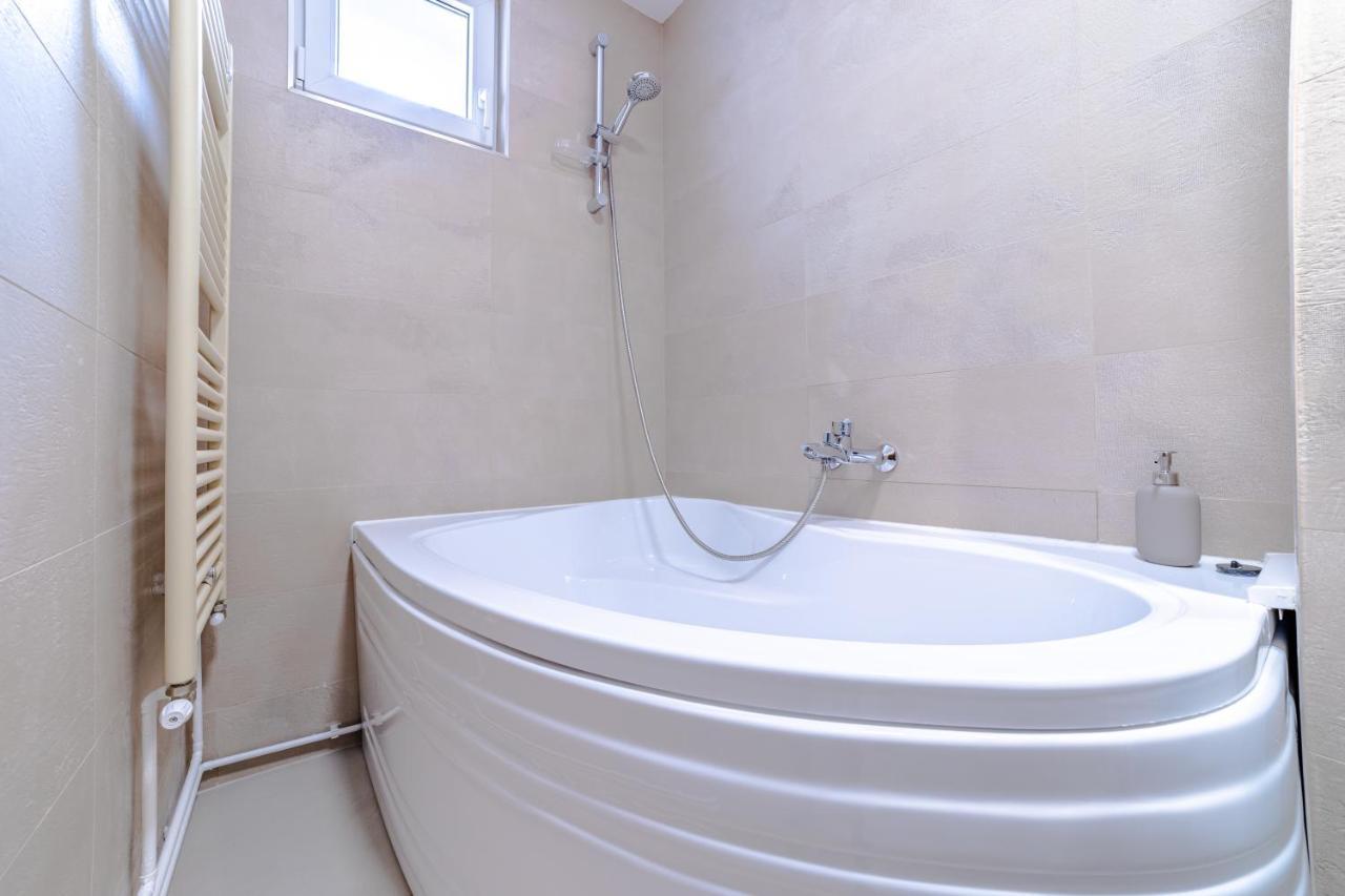 Apartament Garii Brasov Luaran gambar